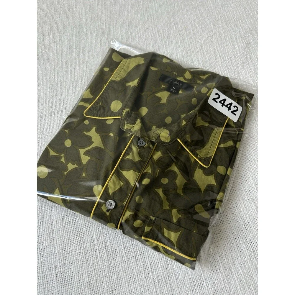 J. Crew Womens M Olive Green Camo Floral Long Sleeves Button Up Shirt Pockets